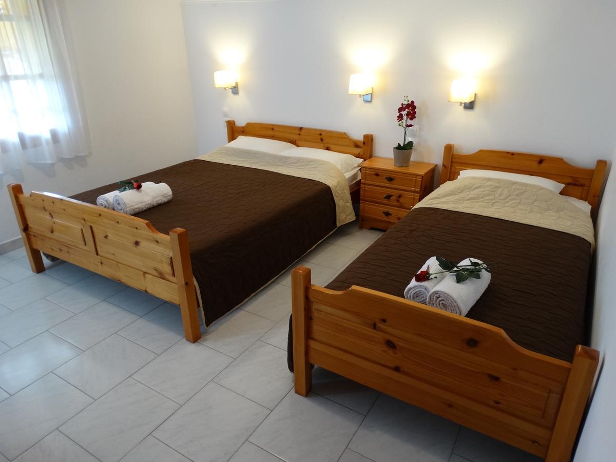 Christakos Apartments Vrasná Екстериор снимка