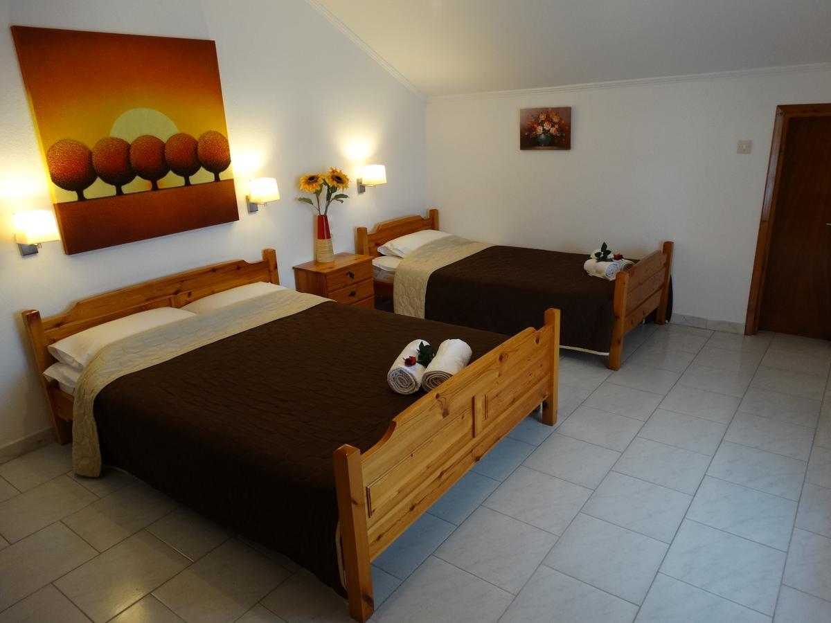 Christakos Apartments Vrasná Екстериор снимка